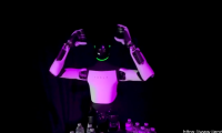 马斯克Optimus”摘头显”事件：人形机器人自主性争议与技术真相