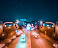 一眼万年：自注意力机制如何实现自然语言处理的“全局洞察”革命