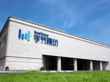 张一鸣与字节跳动:从技术极客到流量帝国的构建者